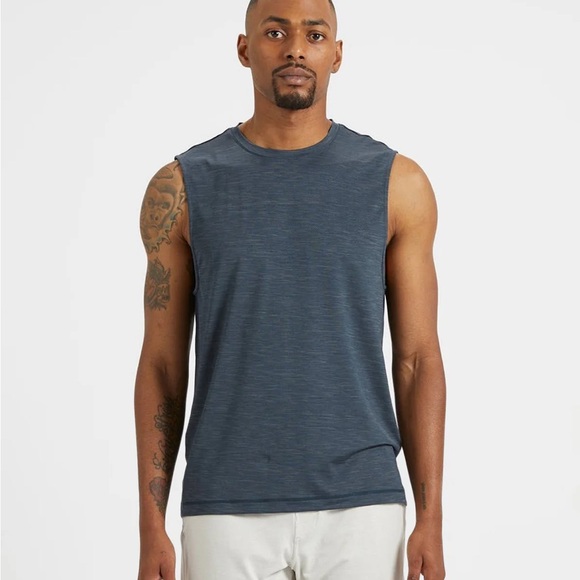 NWT Vuori Zephyr Muscle Tee Indigo Heather Large - Picture 2 of 10